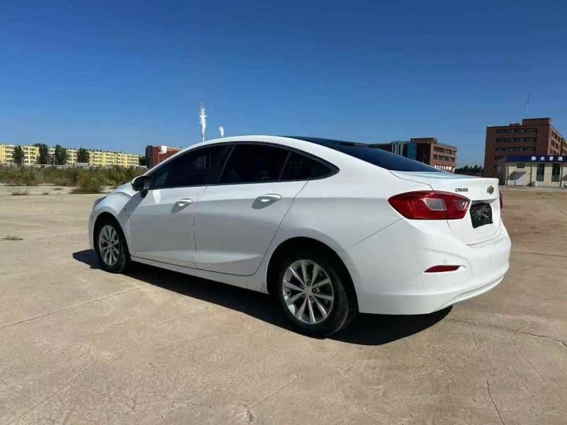 邢台16年雪佛兰科鲁兹7