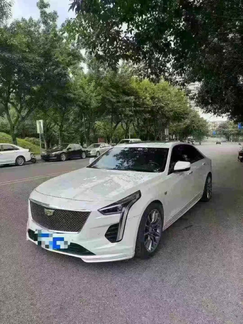 重庆20年凯迪拉克CT62