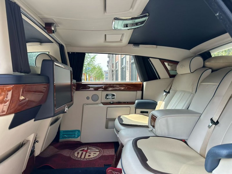 唐山15年劳斯莱斯幻影5