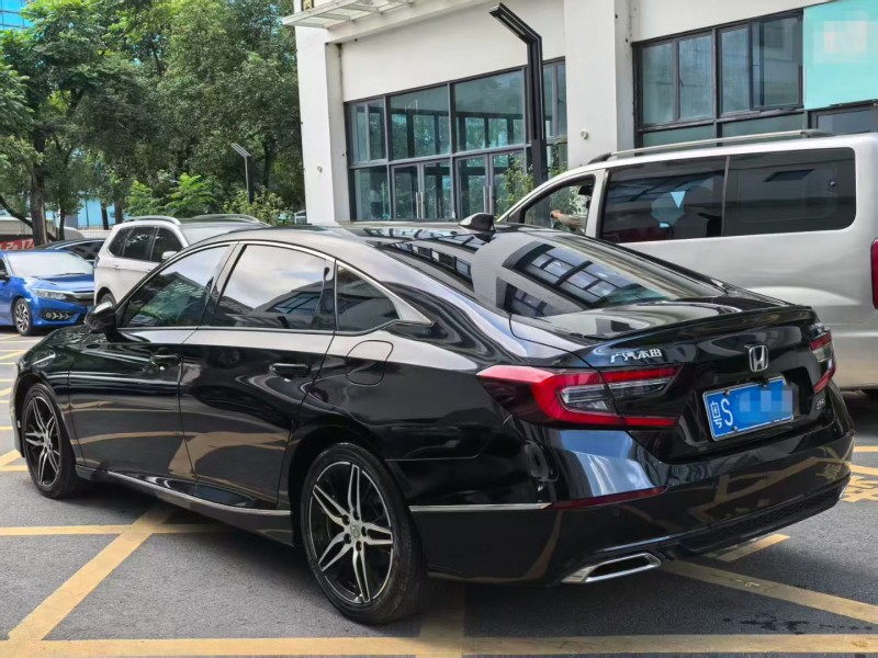 深圳23年本田雅阁7