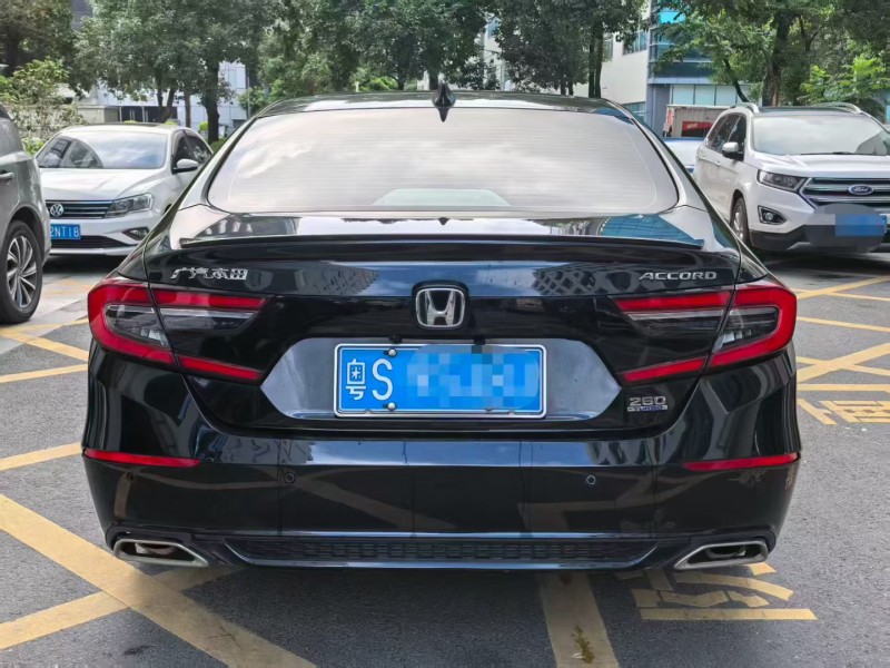 深圳23年本田雅阁8