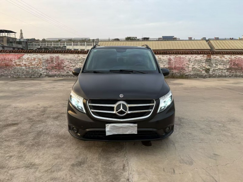 徐州19年奔驰威霆1