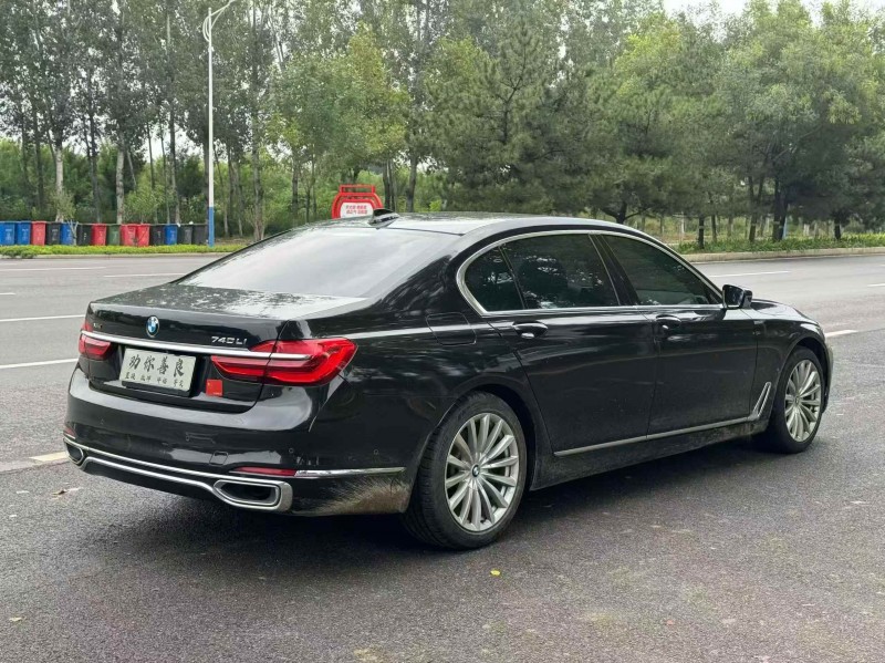 保定16年宝马7系7