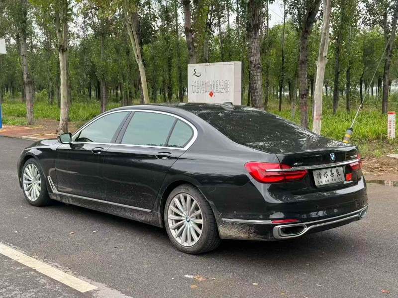 保定16年宝马7系8