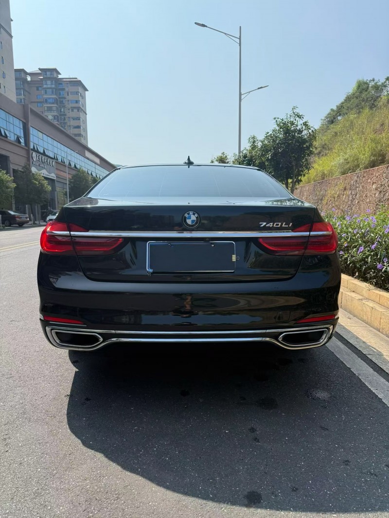 娄底19年宝马7系6