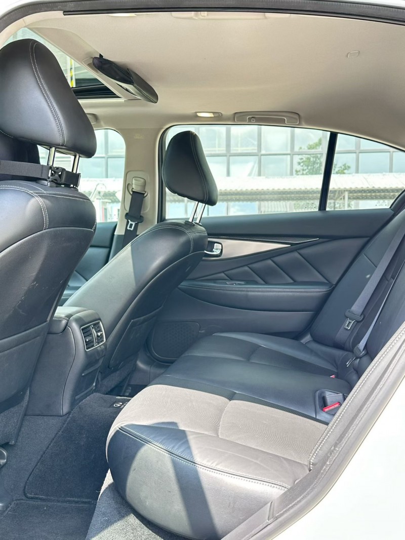 东莞20年英菲尼迪Q50L5