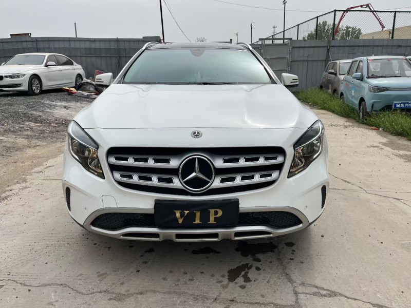 焦作18年奔驰GLA1