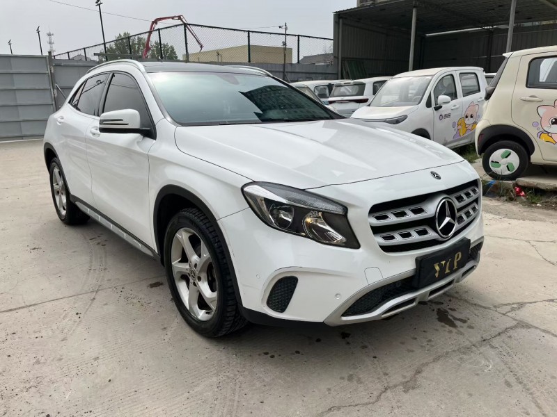 焦作18年奔驰GLA2