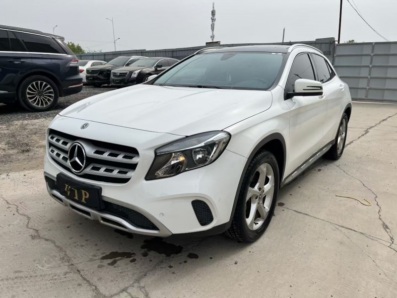 焦作18年奔驰GLA3