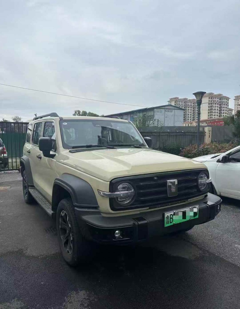 青岛25年长城汽车坦克3