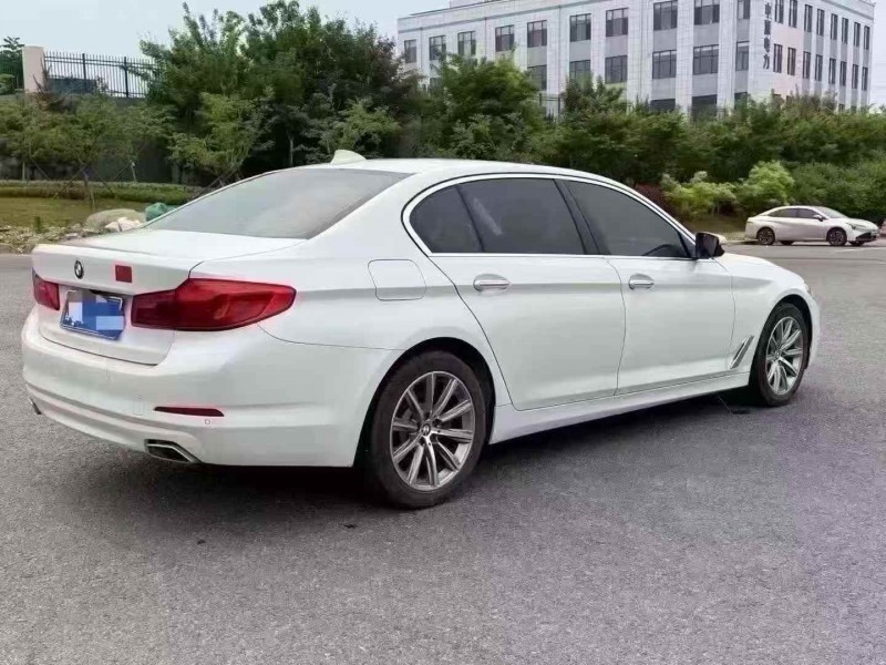 淄博18年宝马5系8