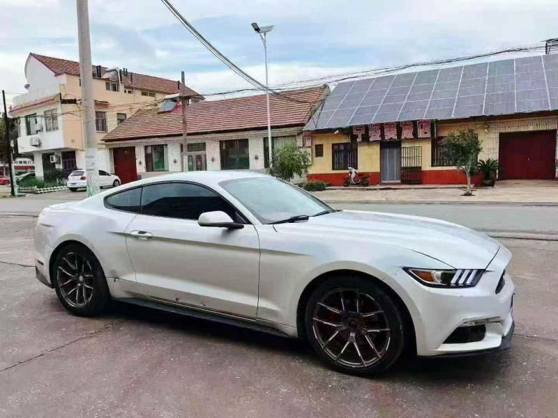 济南16年福特野马2