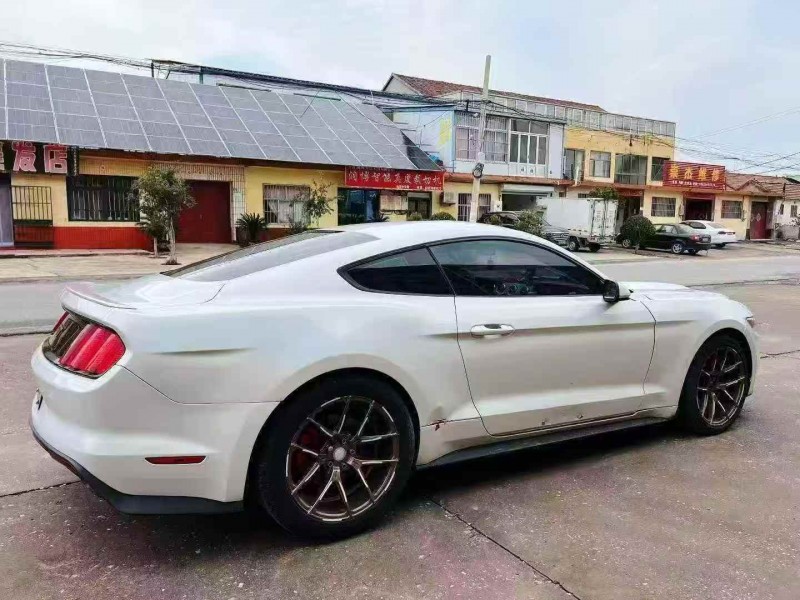 济南16年福特野马8