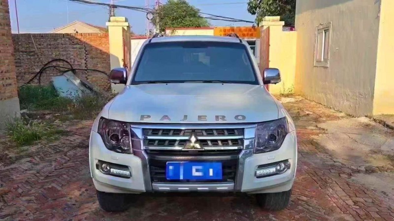 秦皇岛14年三菱帕杰罗1