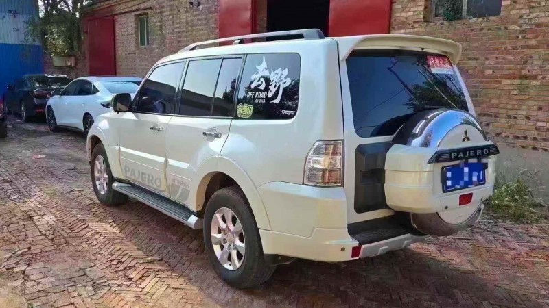 秦皇岛14年三菱帕杰罗3