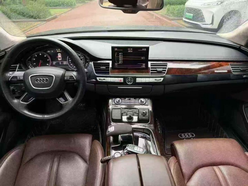 聊城16年奥迪A8L6