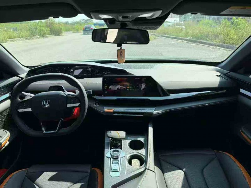 柳州25年长安汽车UNI4