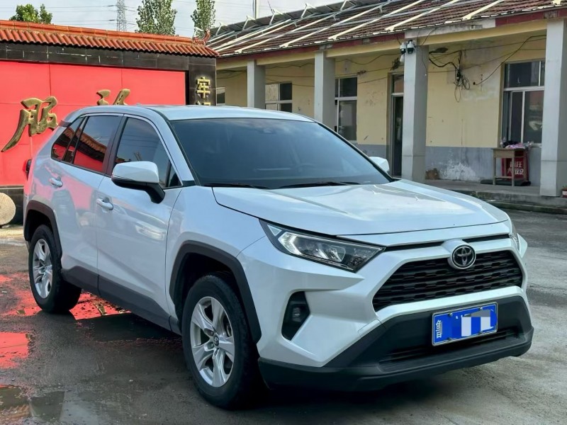 淄博24年丰田RAV4荣放3