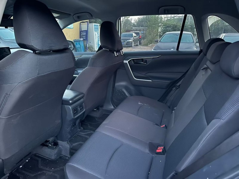 淄博24年丰田RAV4荣放5