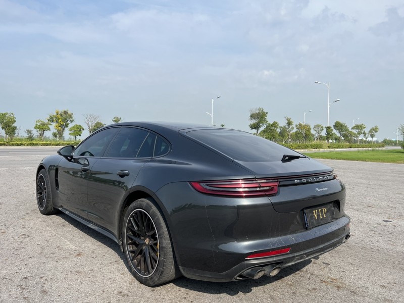 盐城17年保时捷帕拉梅拉9