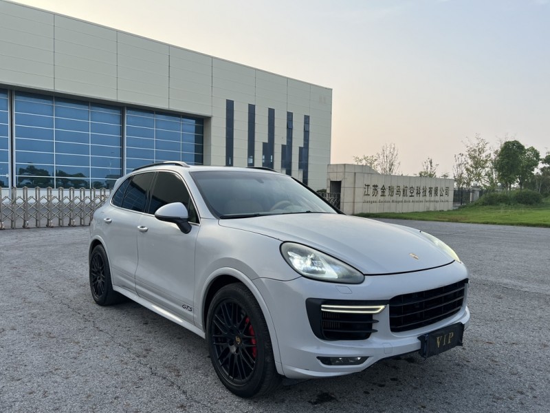 盐城15年保时捷卡宴2