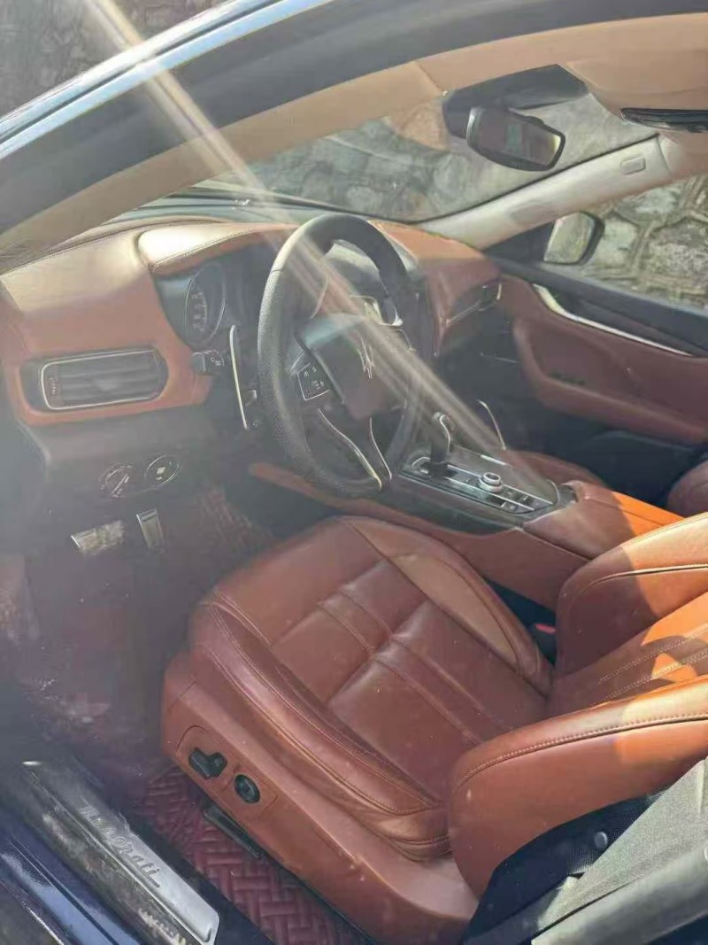 贵阳17年玛莎拉蒂Levante3