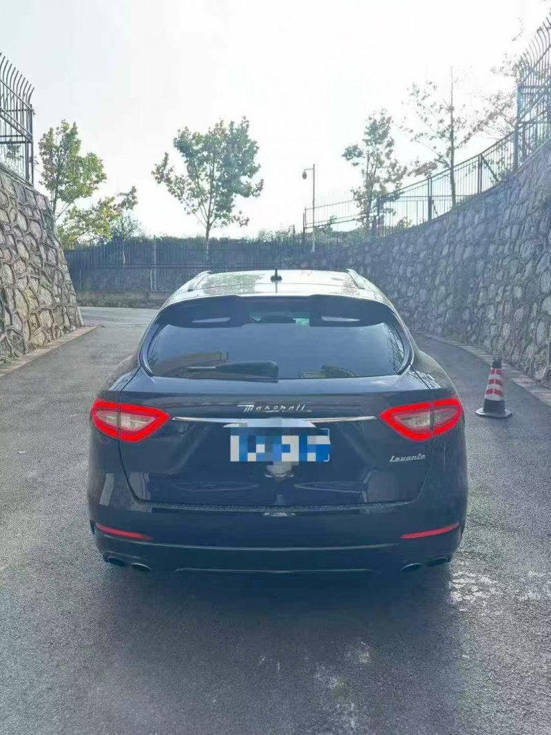 贵阳17年玛莎拉蒂Levante6