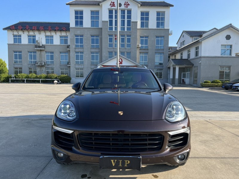 盐城16年保时捷卡宴1