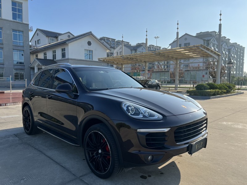 盐城16年保时捷卡宴2