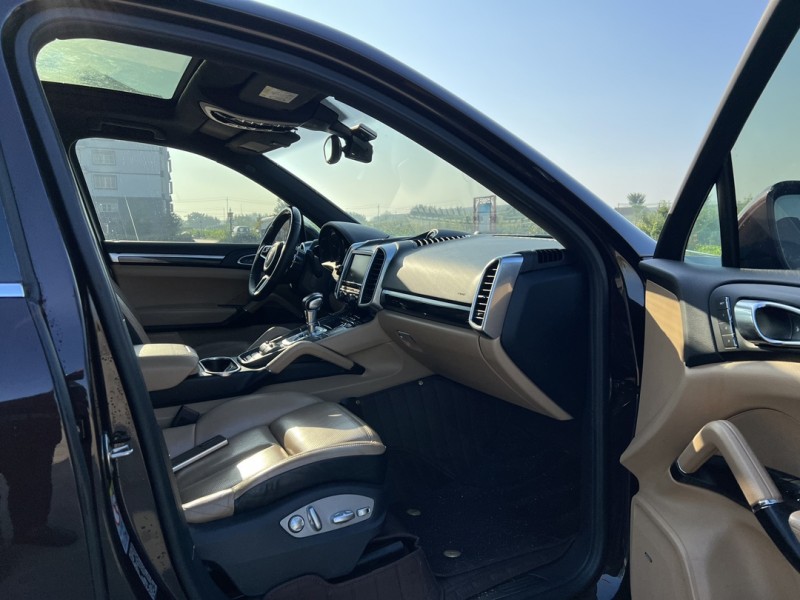 盐城16年保时捷卡宴6