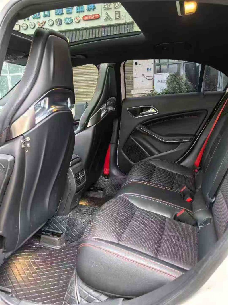 福州18年奔驰AMG4