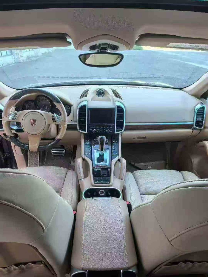 厦门15年保时捷卡宴5