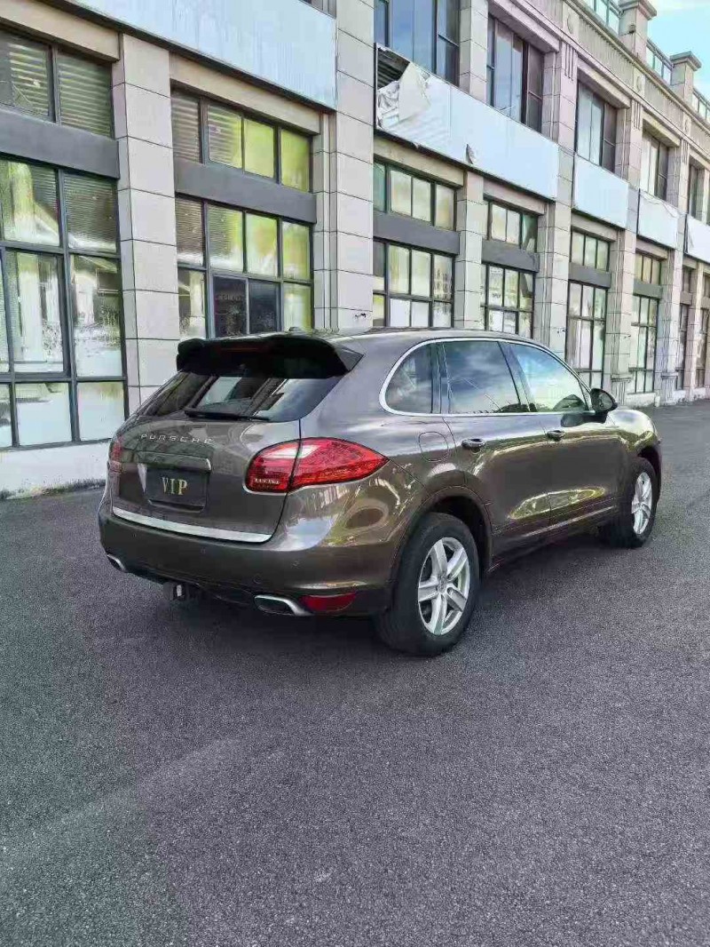 厦门15年保时捷卡宴8