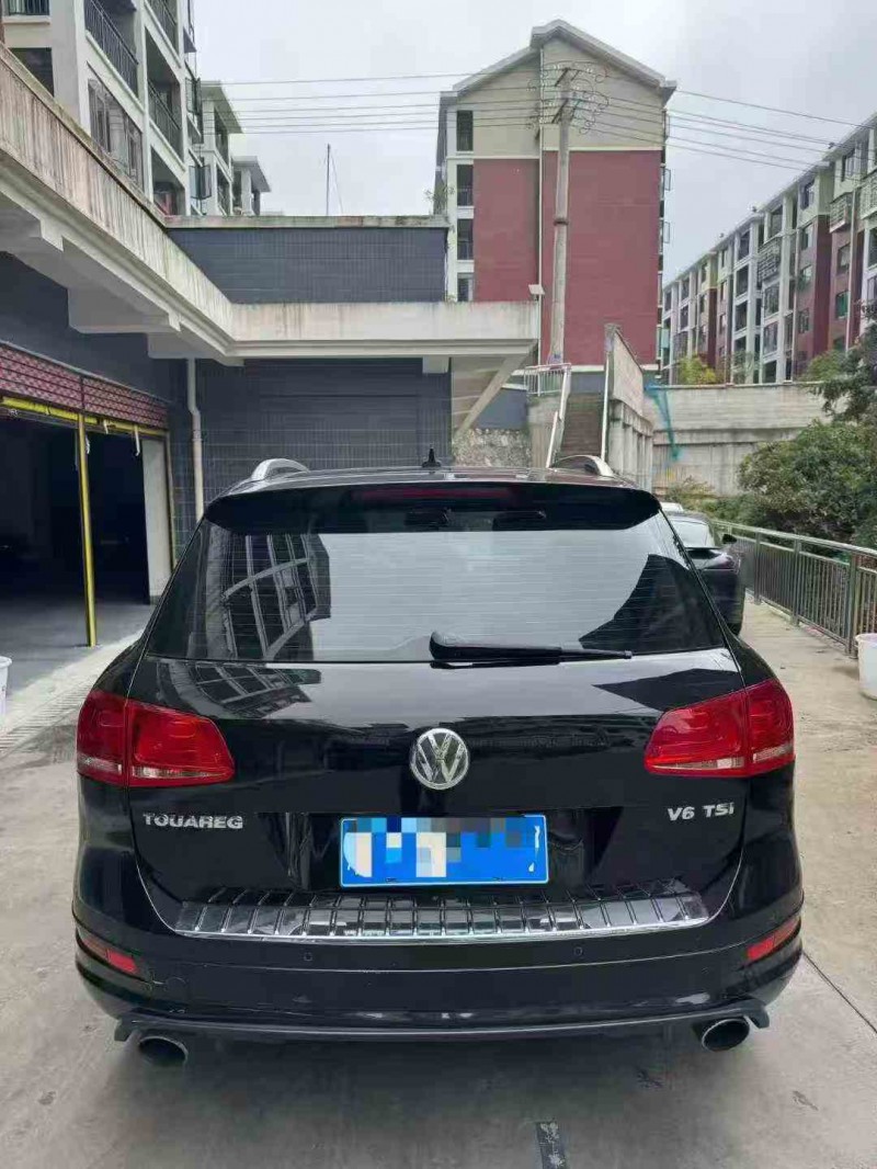 常德15年大众途锐9