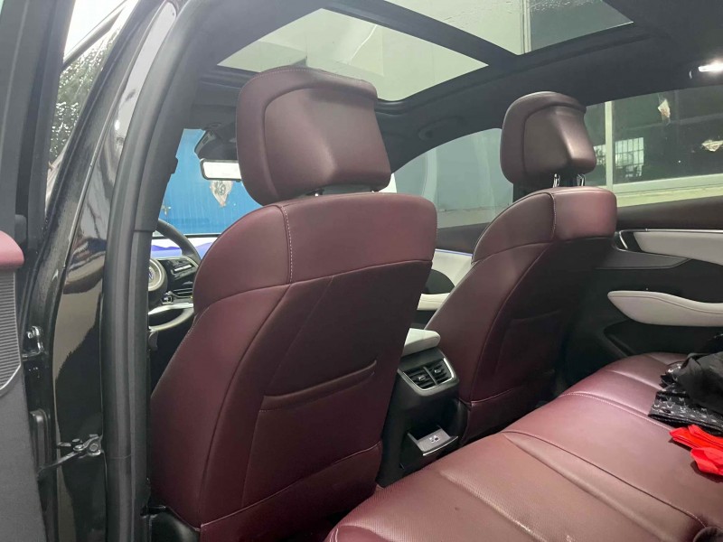 泰安23年别克君越3