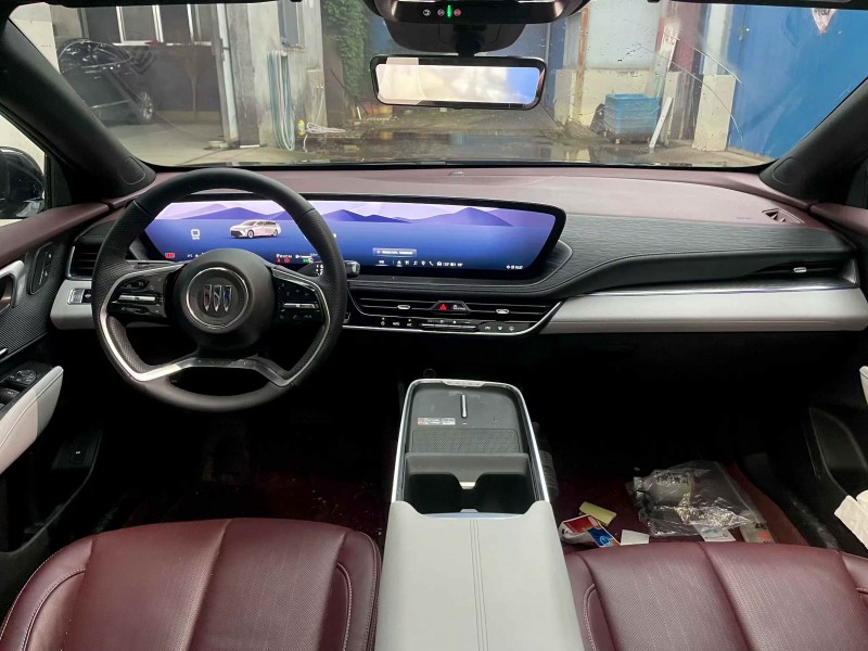 泰安23年别克君越6