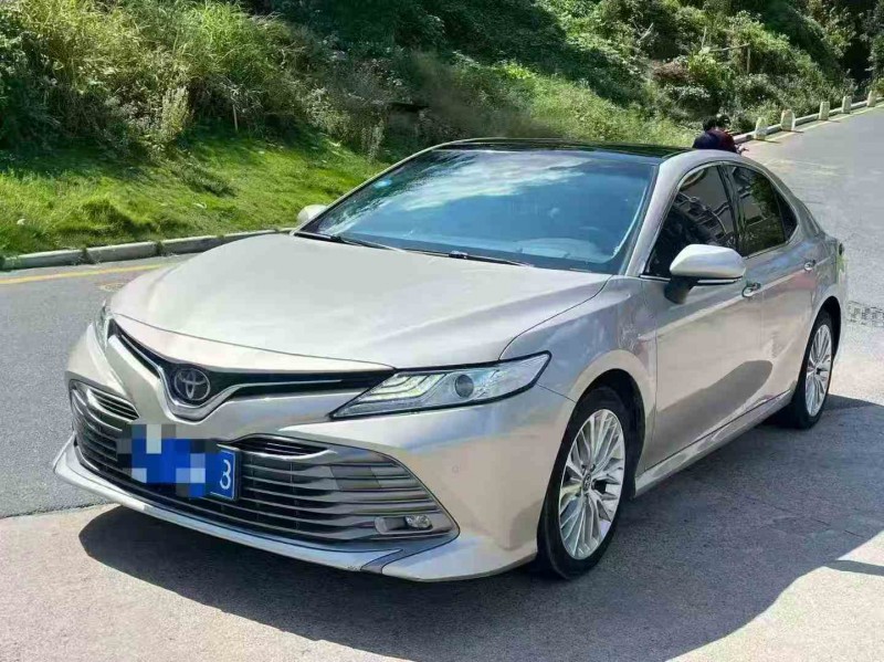 厦门18年丰田凯美瑞2