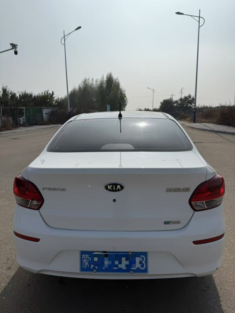 呼和浩特19年起亚焕驰8