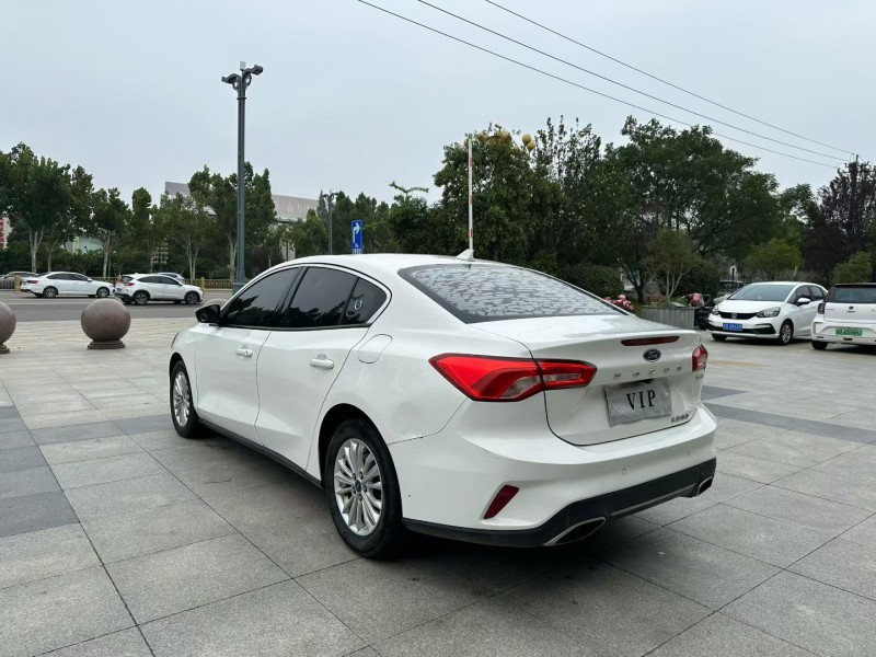 枣庄21年福特福克斯8