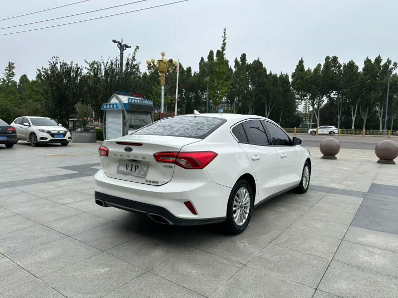 枣庄21年福特福克斯9