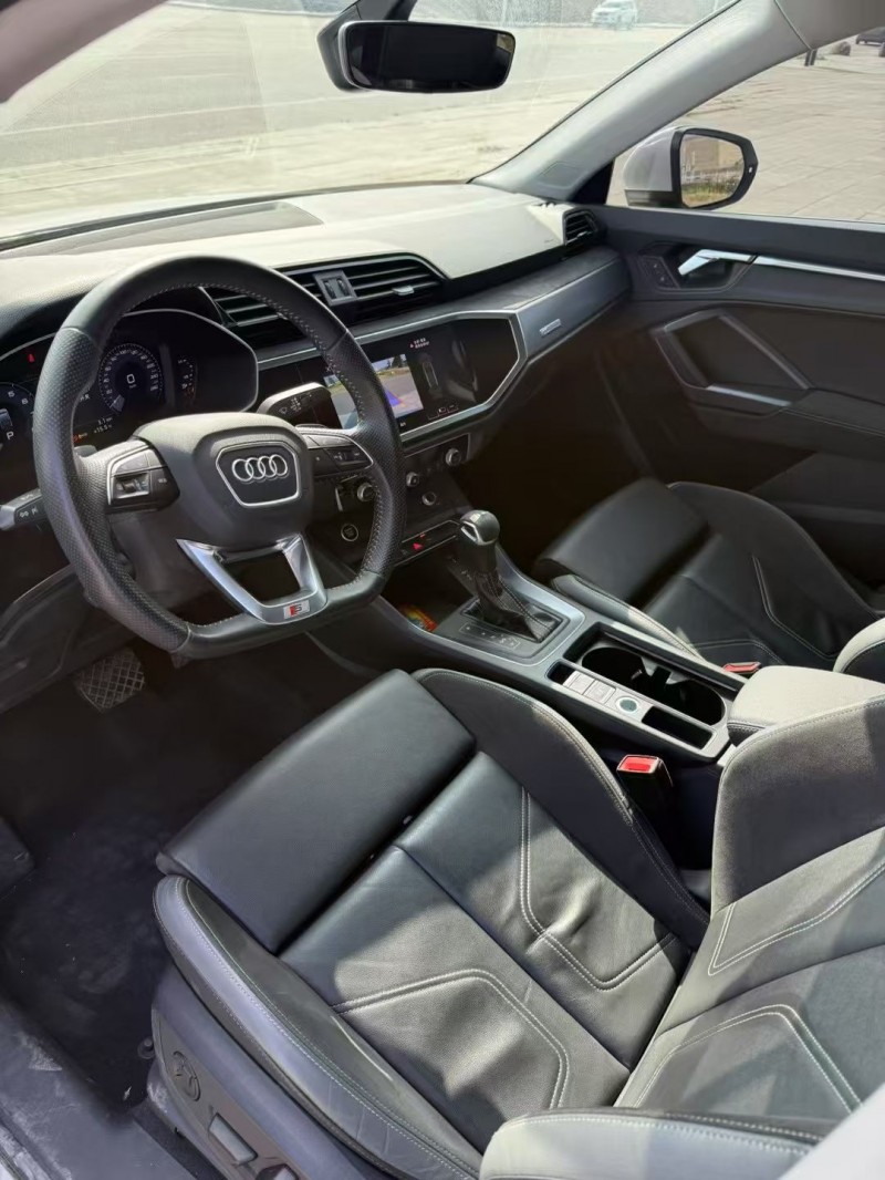 呼和浩特21年奥迪Q36