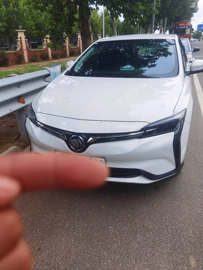 青岛24年别克微蓝1