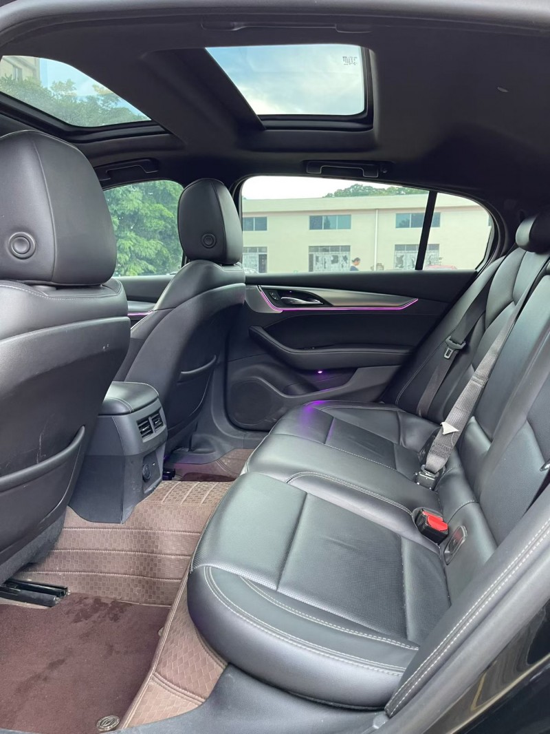 中山21年凯迪拉克CT56