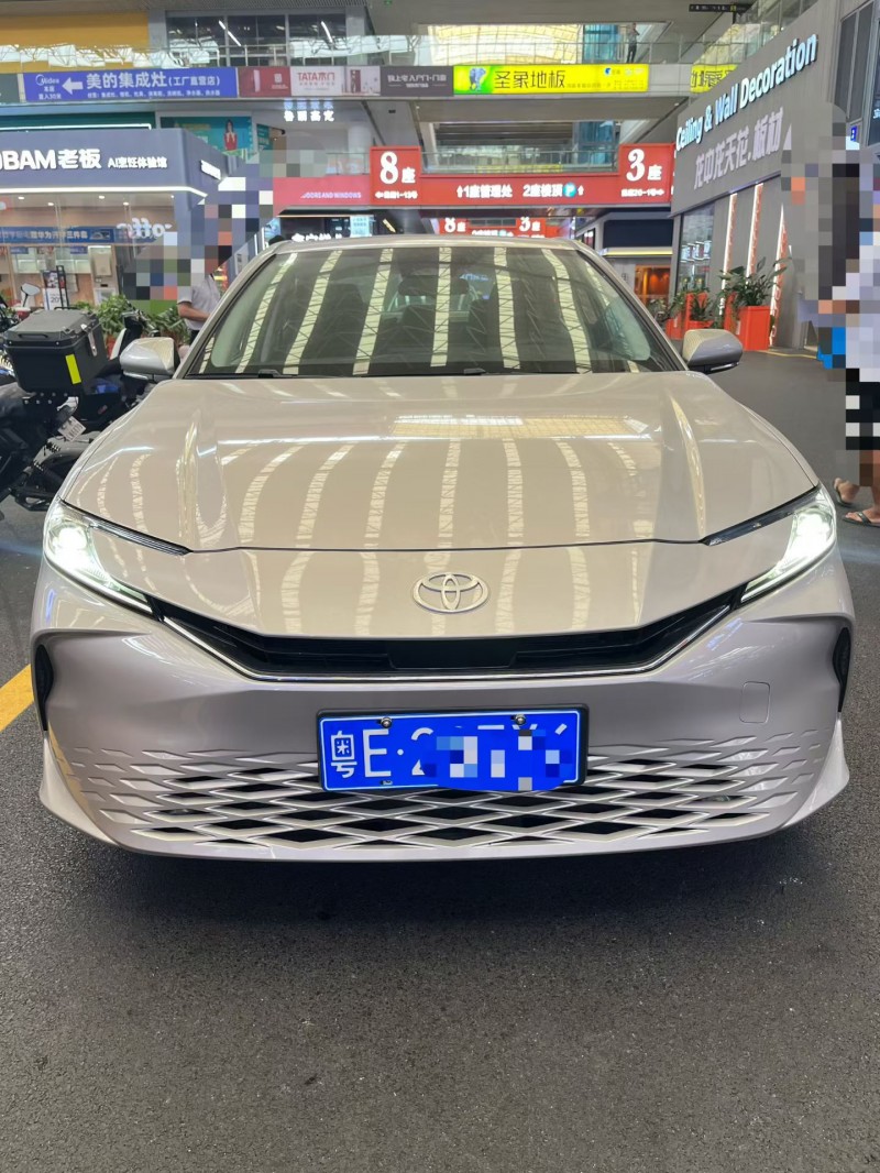 中山25年丰田凯美瑞1