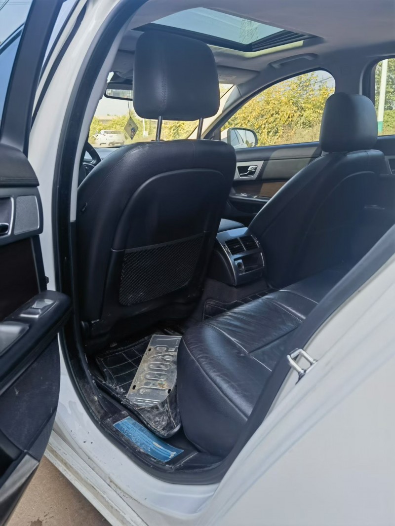 晋中15年捷豹XF6