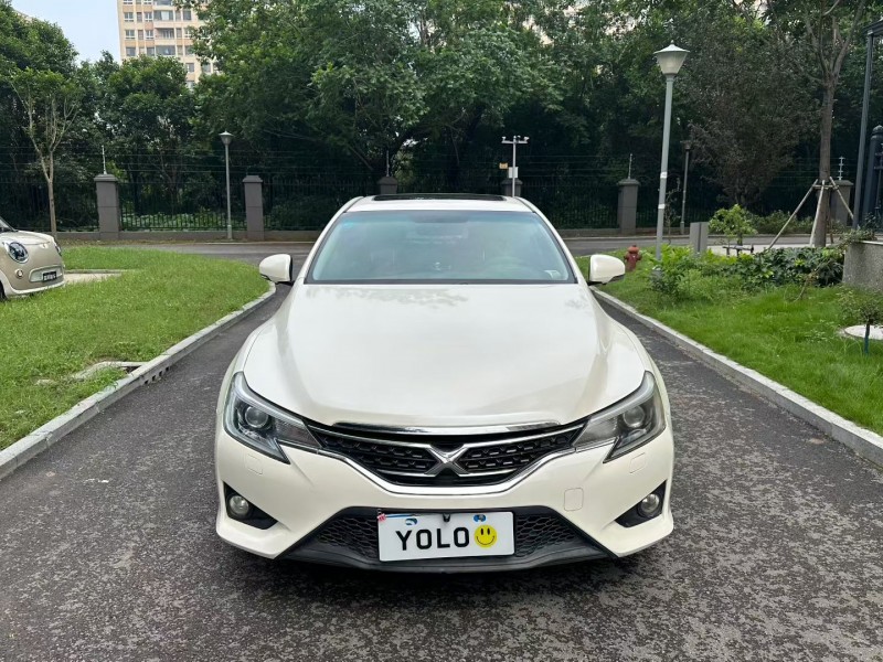 徐州16年丰田锐志1