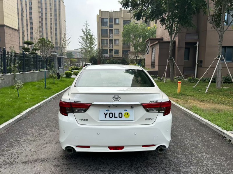 徐州16年丰田锐志4