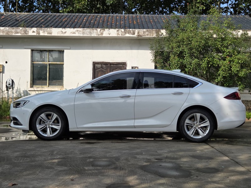 郑州18年别克君威7