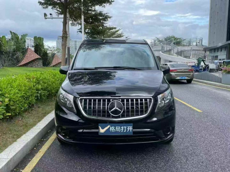 深圳24年奔驰威霆1