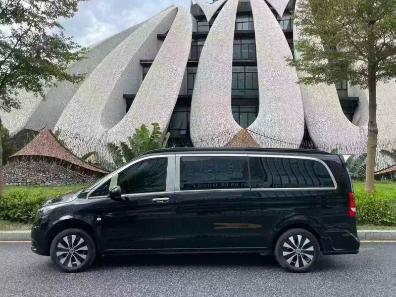 深圳24年奔驰威霆7